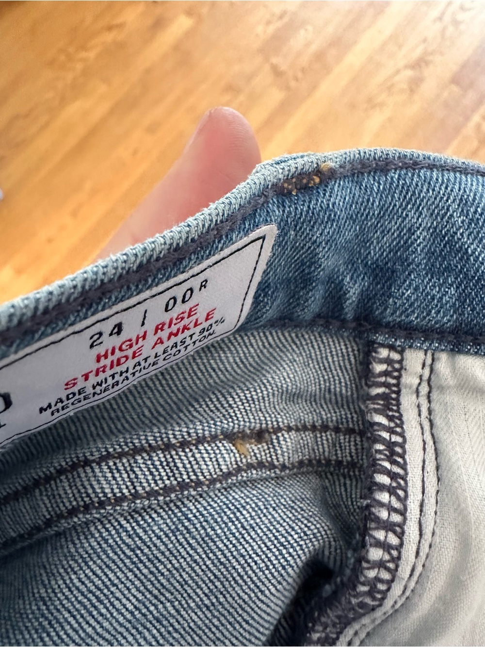 GAP Wide Leg Flare Jeans in Medium Blue Wash - Picture 6 of 6